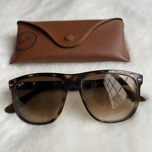Ray-Ban 4147